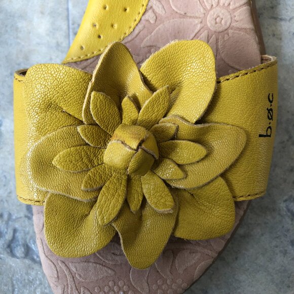 BOC Sandals Yellow Flower Leather Back Strap Low Heel Size 7 - Picture 3 of 6